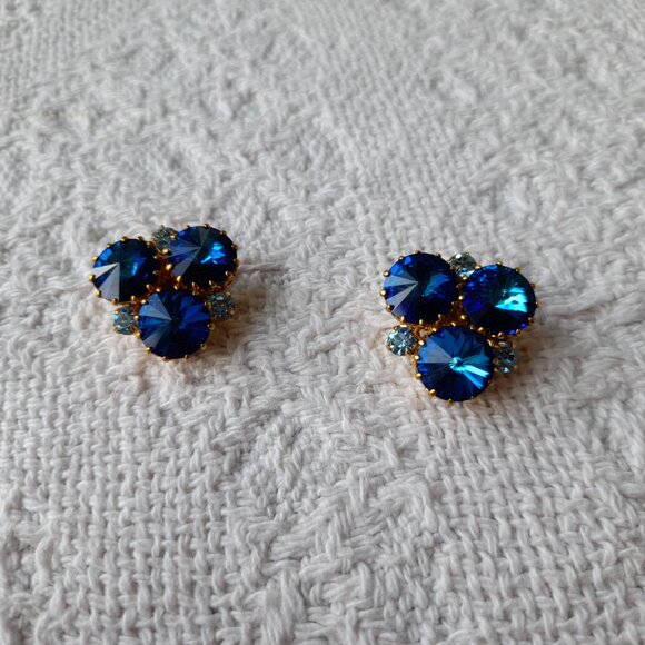 Vintage Blue Faceted Crystal Clip On Earrings Made in Austria - Picture 9 of 13